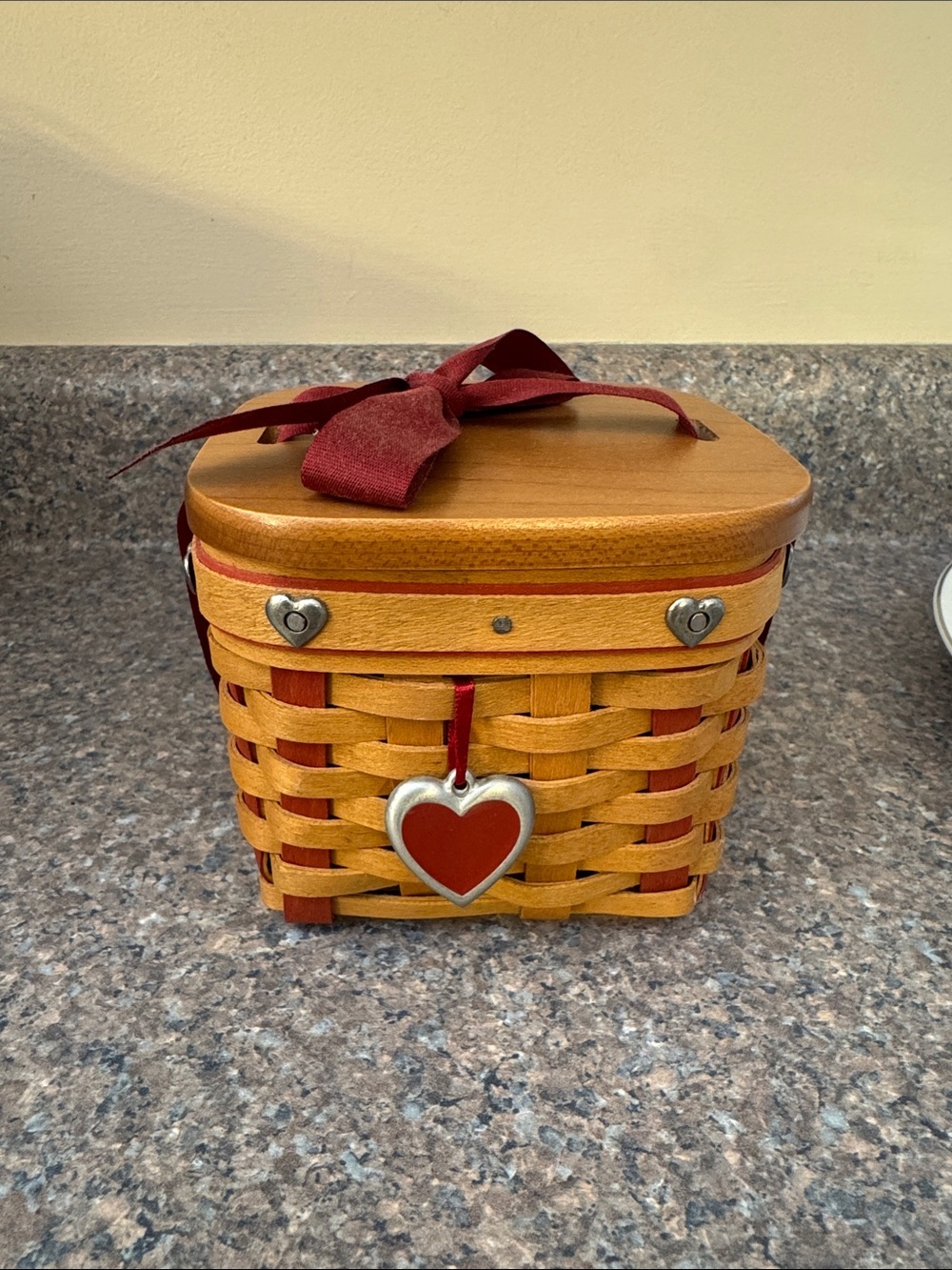 Decorative Sweetheart Longaberger Basket 2002 with inner plastic lining